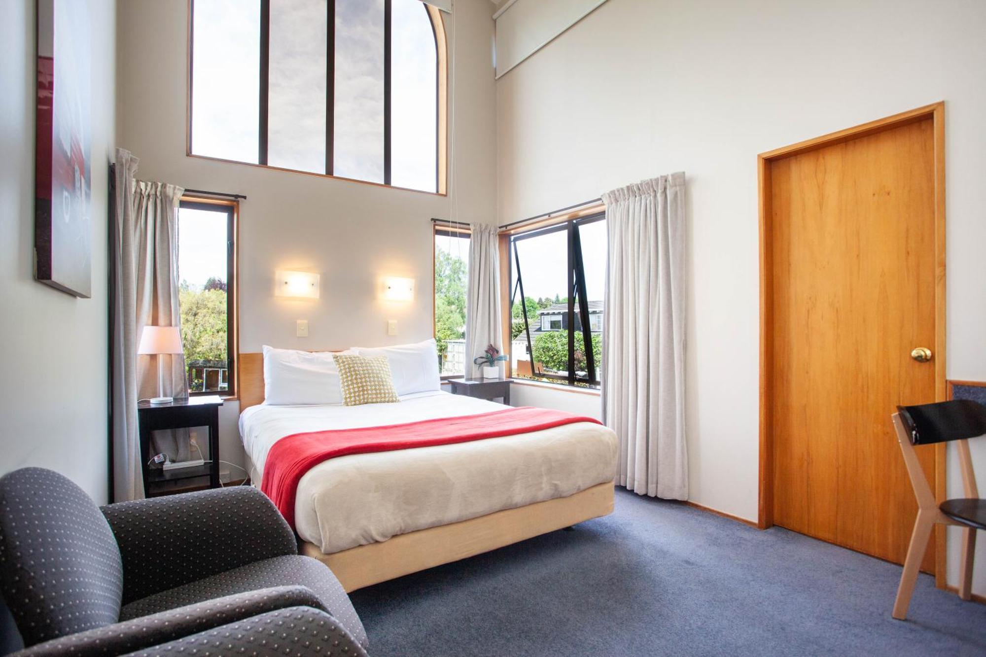 Cascades Lakefront Motel Taupo Værelse billede A room at the hotel