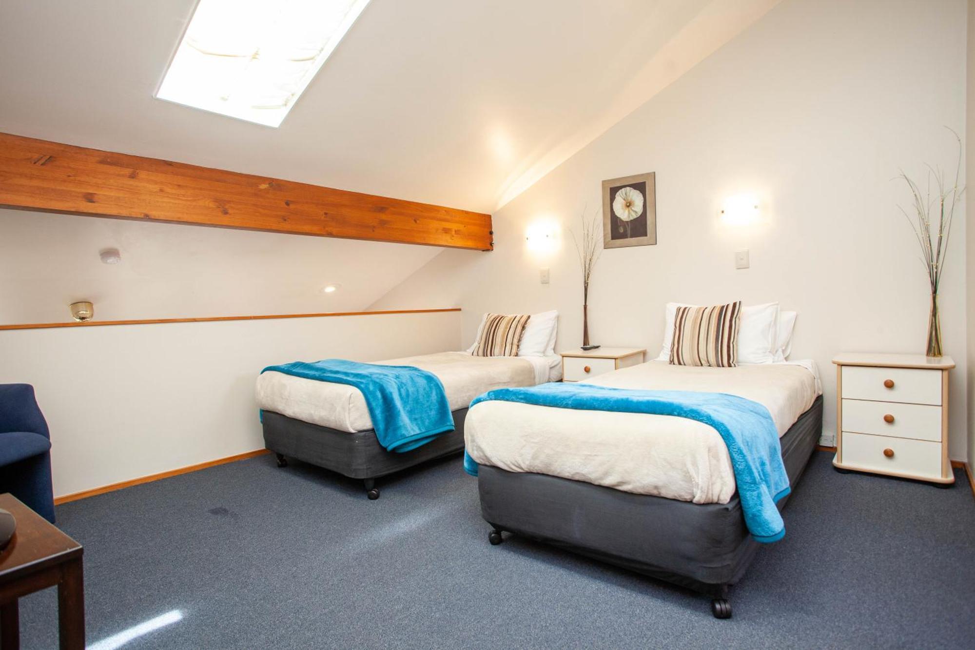 Cascades Lakefront Motel Taupo Værelse billede A room at the hotel